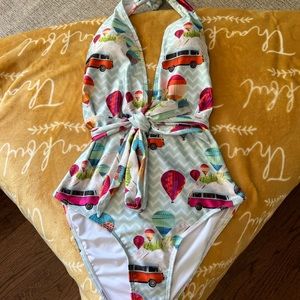 NWOT One piece swimsuit | Size L